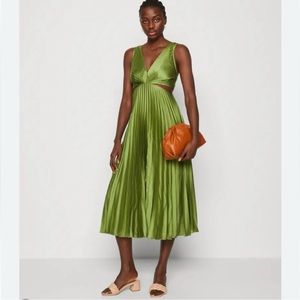 open lace back dress Knife Pleat Dress - Round Neck main image 0